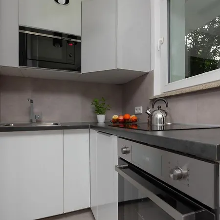 Apartment Metro Wierzbno Cozy Mokotow By Renters