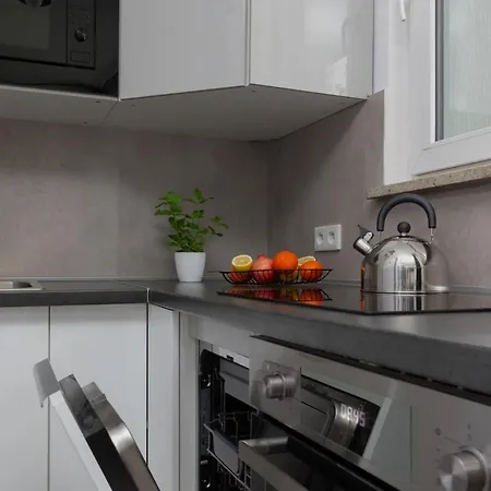 Cozy With Balcony Mokotów By Renters Apartament *